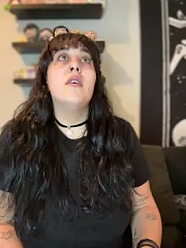 ThicBunz online show from 11.17.25