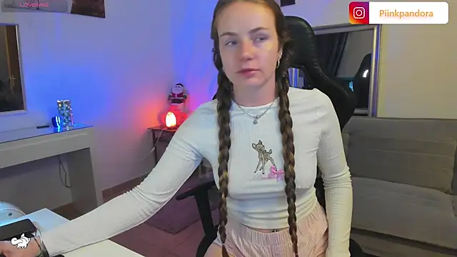 Piinkpandora online show from 12.03.25