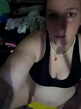 Snapshot of DiamandNova3 chatting on 12.18.24 DiamandNova3 online show from 12.18.24