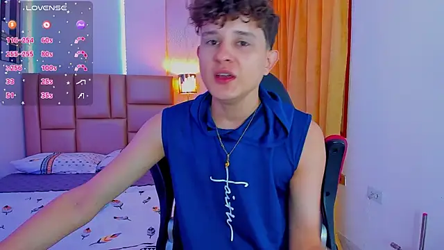 Snapshot of Nathan_Bluee chatting on 02.20.25 Nathan Bluee online show from 02.20.25