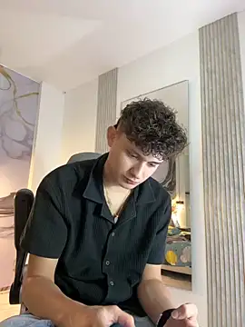 Snapshot of Nathan_Bluee chatting on 09.09.25 Nathan Bluee online show from 09.09.25