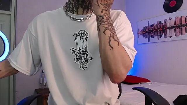 Snapshot of Andy_bapho chatting on 12.31.24 Andy bapho online show from 12.31.24