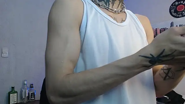 Snapshot of Andy_bapho chatting on 01.11.25 Andy bapho online show from 01.11.25