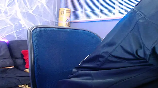 Snapshot of Andy_bapho chatting on 10.28.25 Andy bapho online show from 10.28.25