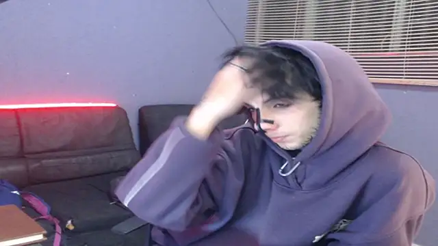 Snapshot of Andy_bapho chatting on 11.11.25 Andy bapho online show from 11.11.25