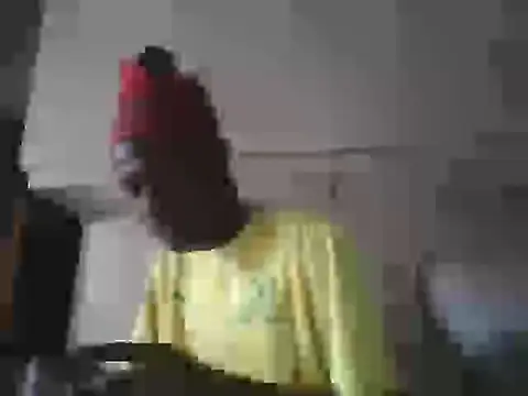 Snapshot of MluTheFixer chatting on 10.09.25 MluTheFixer online show from 10.09.25