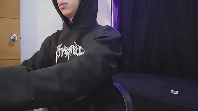 sexybat twink online show from 03.15.25