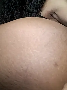 Snapshot of MILFCandy chatting on 02.27.25 MILFCandy online show from 02.27.25