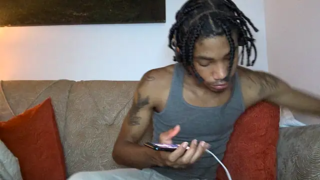 Snapshot of Skinnyblackman chatting on 11.22.25 Skinnyblackman online show from 11.22.25