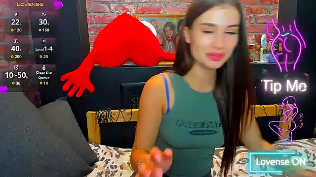 Snapshot of UrJoyy chatting on 10.19.25 UrJoyy online show from 10.19.25