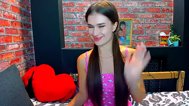 Snapshot of UrJoyy chatting on 10.28.25 UrJoyy online show from 10.28.25