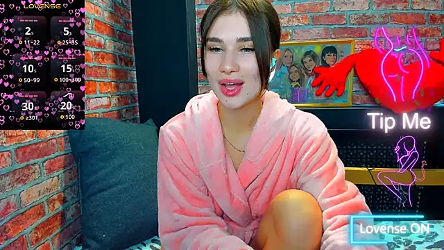 Snapshot of UrJoyy chatting on 11.19.25 UrJoyy online show from 11.19.25