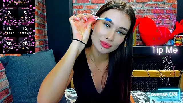 Snapshot of UrJoyy chatting on 11.21.25 UrJoyy online show from 11.21.25