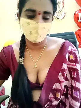 Snapshot of anisha91 chatting on 02.15.25 anisha91 online show from 02.15.25