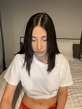 Sophiehii online show from 02.17.25