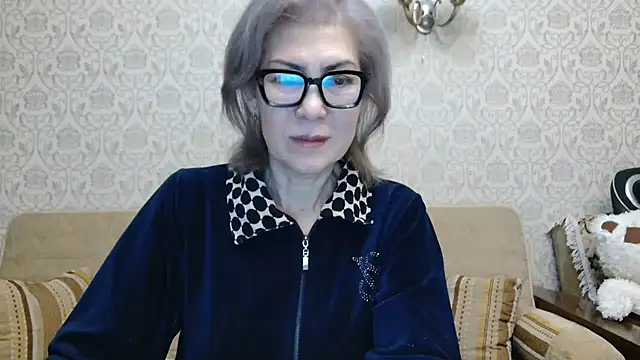 Snapshot of Elegant00Lady chatting on 11.02.25 Elegant00Lady online show from 11.02.25