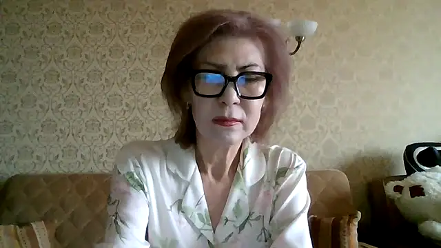 Elegant00Lady online show from 04.19.26