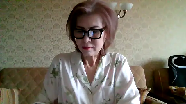 Elegant00Lady online show from 04.24.26