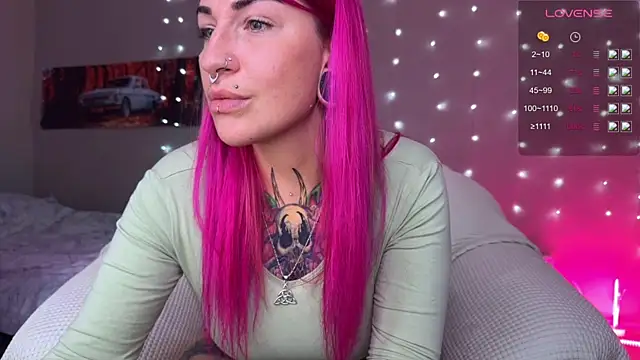 Snapshot of Tanya_Acid chatting on 07.14.26 Tanya Acid online show from 07.14.26