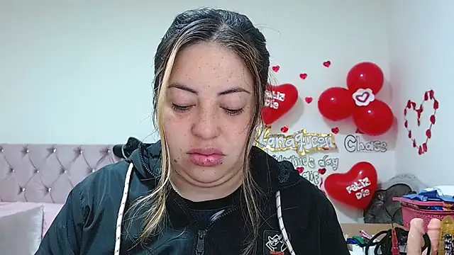 lanaqueen699 online show from 02.24.25