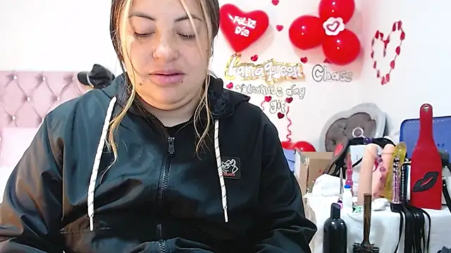 lanaqueen699 online show from 02.25.25