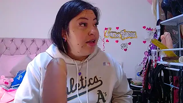 lanaqueen699 online show from 05.06.26
