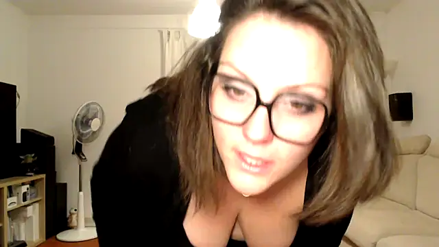 Snapshot of vagina02cam chatting on 11.27.25 vagina02cam online show from 11.27.25