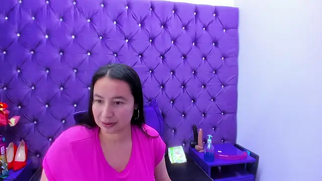 NaomyPrinces online show from 05.06.26