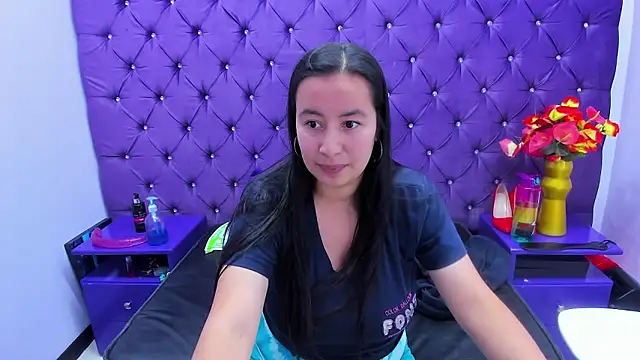 NaomyPrinces online show from 05.09.26