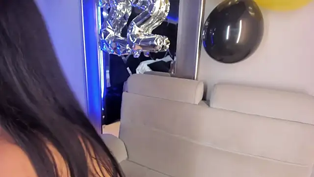 Larabrooks online show from 07.02.26