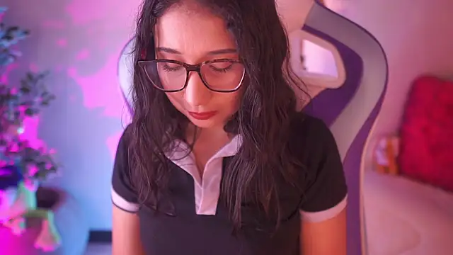 Snapshot of Sunny_flower_ chatting on 02.04.26 Sunny flower online show from 02.04.26