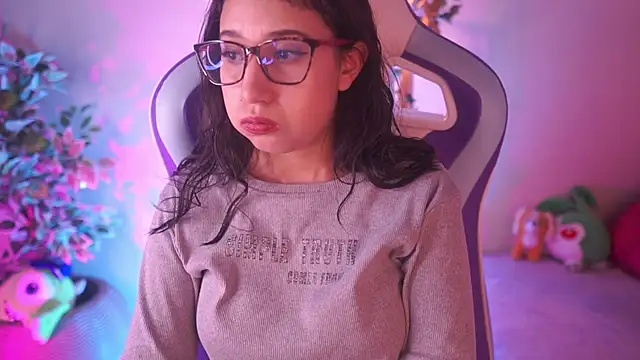 Snapshot of Sunny_flower_ chatting on 02.17.26 Sunny flower online show from 02.17.26