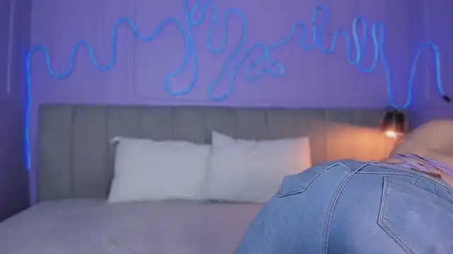 Mai higurashi online show from 10.28.25