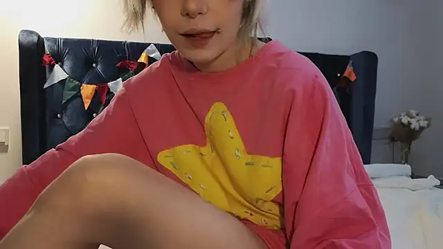 Moon Lollie  online show from 01.12.26