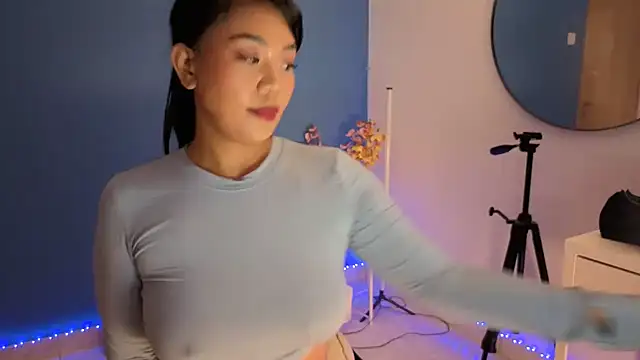 Snapshot of NaughtyMe chatting on 10.15.25 NaughtyMe online show from 10.15.25