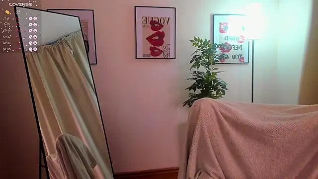 VanessaSmuth online show from 09.29.25