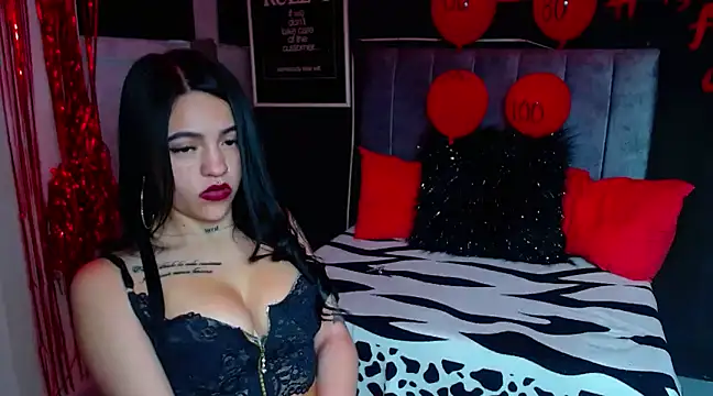 Snapshot of Violettasquirt chatting on 03.06.25 Violettasquirt online show from 03.06.25