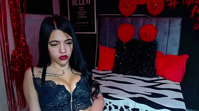 Snapshot of Violettasquirt chatting on 03.06.25 Violettasquirt online show from 03.06.25