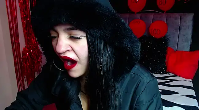 Snapshot of Violettasquirt chatting on 03.07.25 Violettasquirt online show from 03.07.25