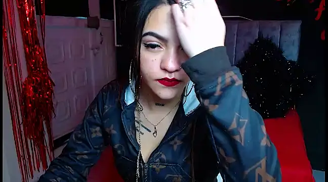 Snapshot of Violettasquirt chatting on 03.22.25 Violettasquirt online show from 03.22.25