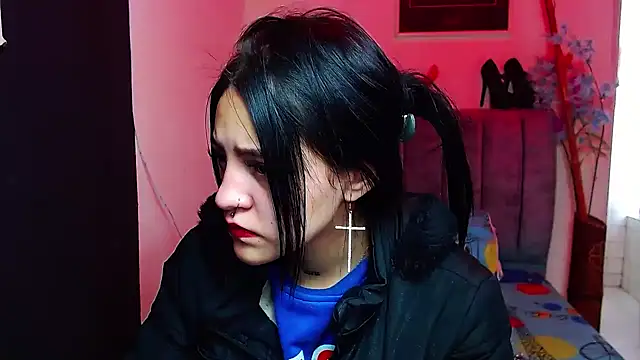 Snapshot of Violettasquirt chatting on 10.06.25 Violettasquirt online show from 10.06.25