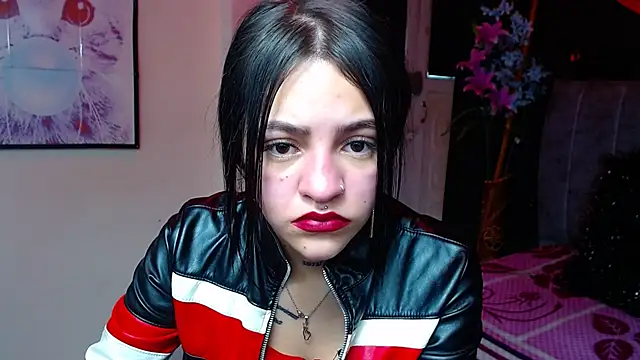 Snapshot of Violettasquirt chatting on 11.08.25 Violettasquirt online show from 11.08.25