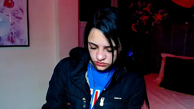 Snapshot of Violettasquirt chatting on 12.02.25 Violettasquirt online show from 12.02.25