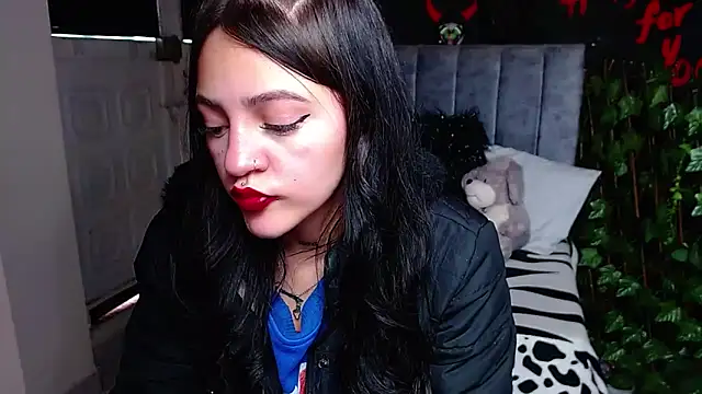 Violettasquirt online show from 04.21.26