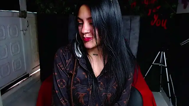 Violettasquirt online show from 05.11.26