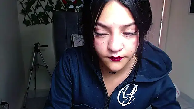 Violettasquirt online show from 06.10.26