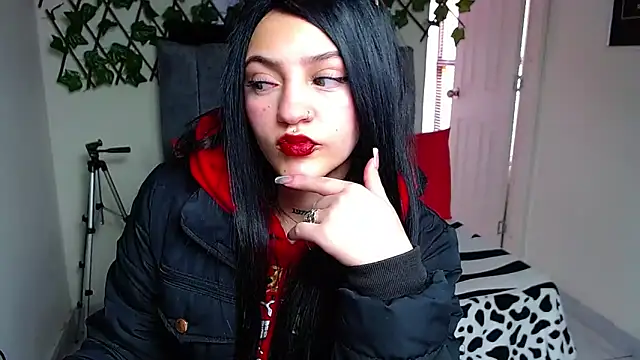 Violettasquirt online show from 06.19.26
