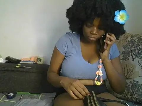 Snapshot of Cocoh_ chatting on 11.09.25 Cocoh online show from 11.09.25