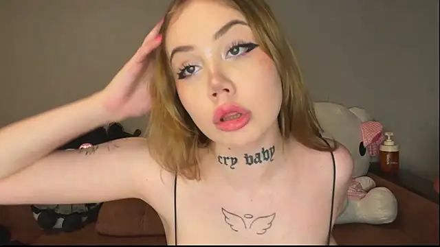 Snapshot of hanna_cry_baby chatting on 02.10.26 hanna cry baby online show from 02.10.26