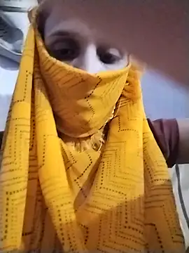 Snapshot of Poojashrma33 chatting on 07.14.26 Poojashrma33 online show from 07.14.26